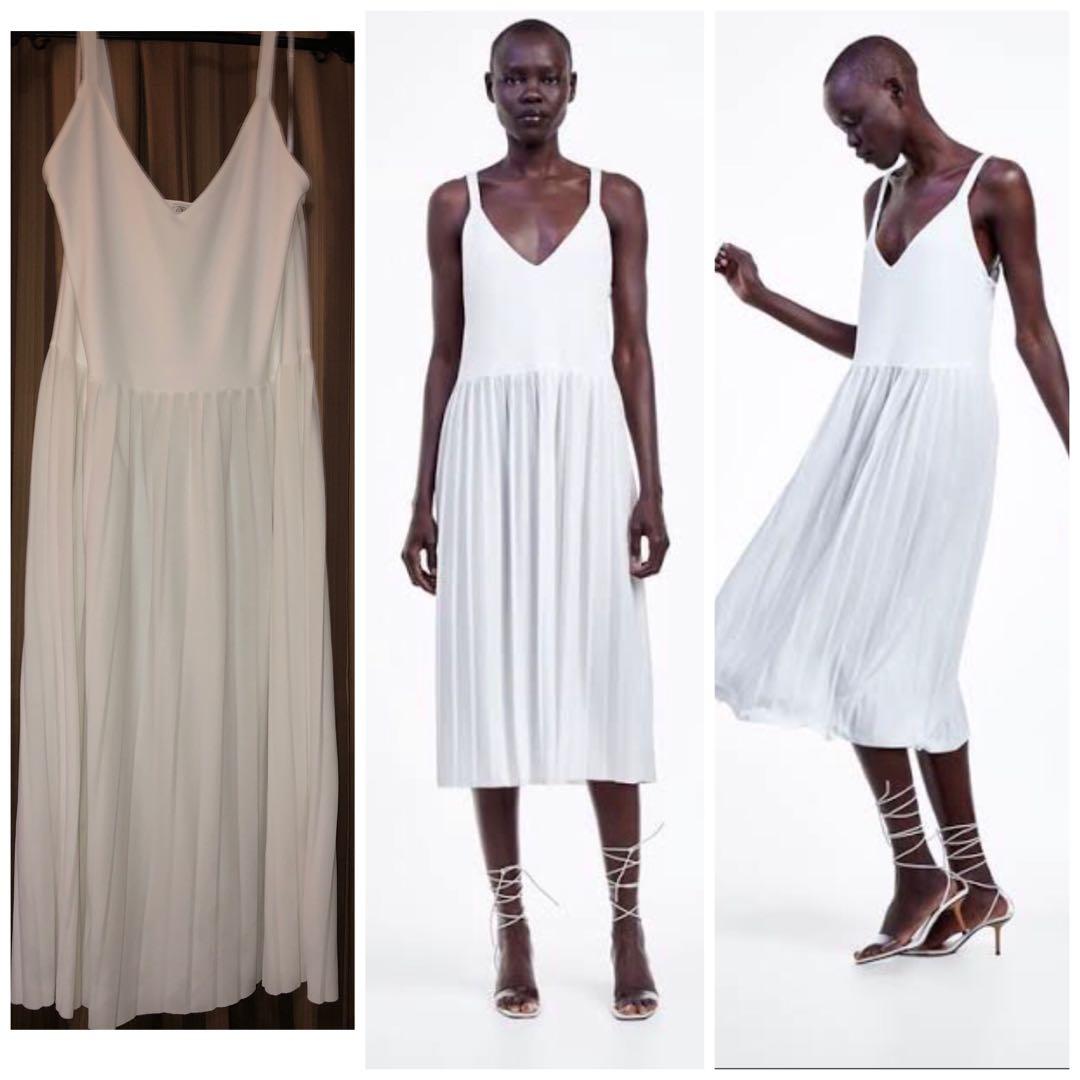 spaghetti strap pleated dress