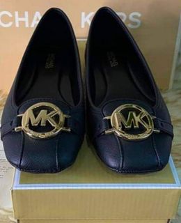 (Category: ) located in . Submitted by k_shoppe28 (Listing ID 1075389338, Image 1). Description: .
