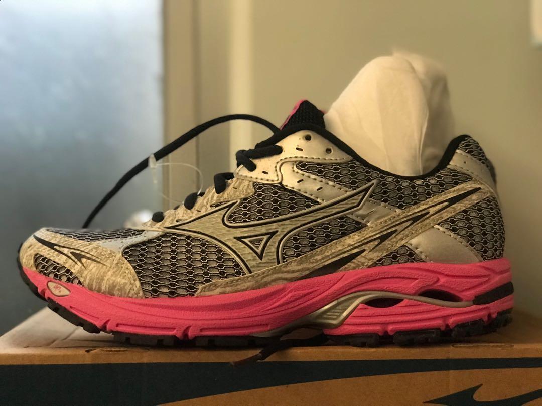 Mizuno wave laser shop 2 brown