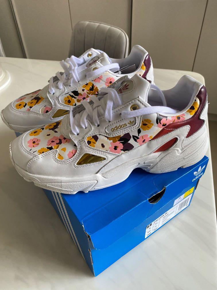 Adidas falcon size 9 sales