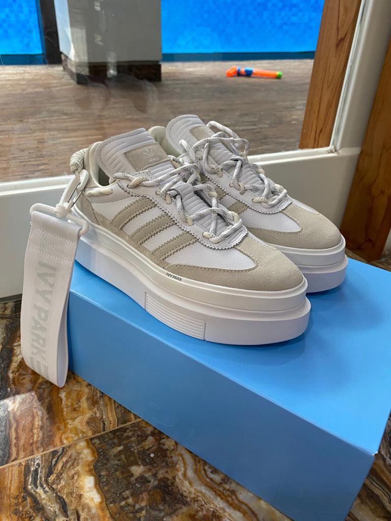 adidas x IVY PARK Super Super Sleek 72 Shoes, Fesyen Wanita, Sepatu di  Carousell
