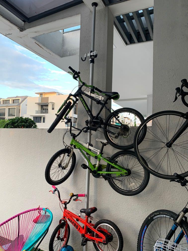 bike rack that holds 4 bikes