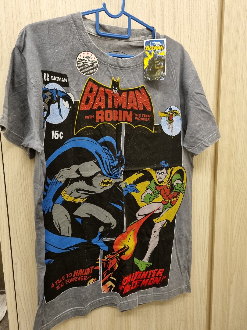 Batman Robin DC Vintage Grey Shirt, Men's Fashion, Tops & Sets, Tshirts &  Polo Shirts on Carousell