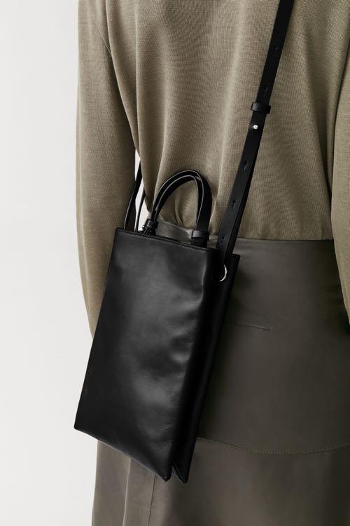 cos MINI LEATHER TOTE