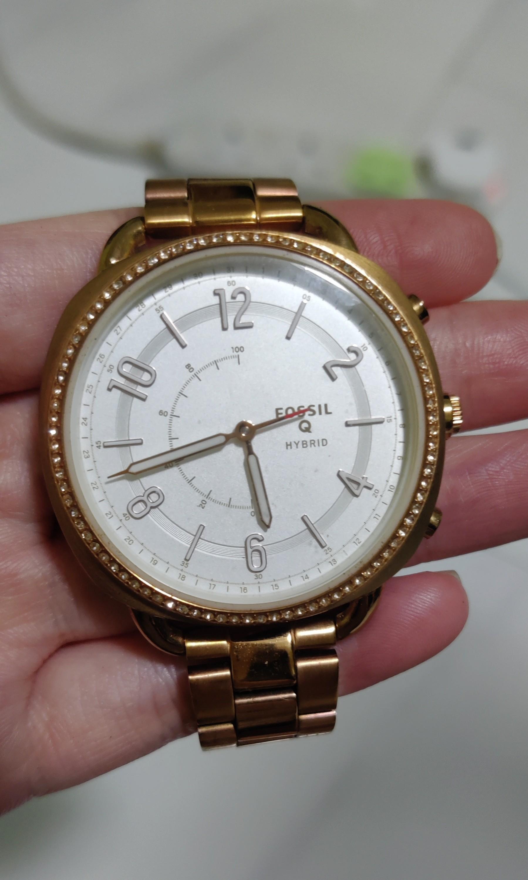 Q accomplice hotsell hybrid smartwatch