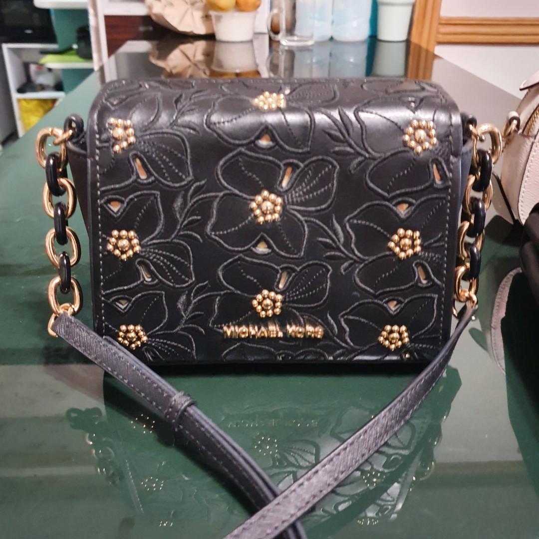 Michael Kors Black & Pearl Gray Floral Selma Medium Crossbody Bag, Best  Price and Reviews