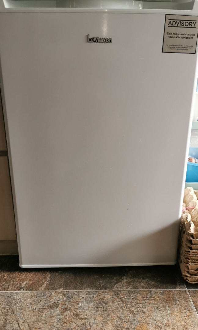 Freezer 85L Free delivery, TV & Home Appliances, Kitchen Appliances