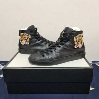 (Category: ) located in . Submitted by solebuys (Listing ID 1075331010, Image 1). Description: .