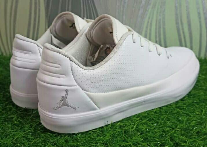 Jordan V.9 Grown Low Men s Fashion Footwear Sneakers on Carousell