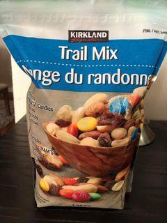 Kirkland Trail Mix nuts
