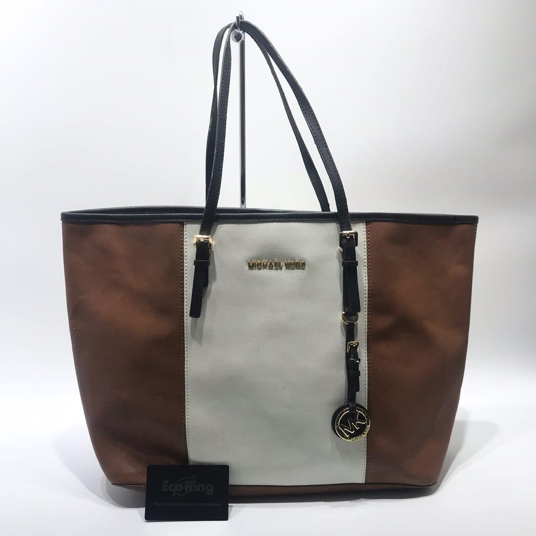 Michael Kors Voyager tote, Luxury, Bags & Wallets on Carousell