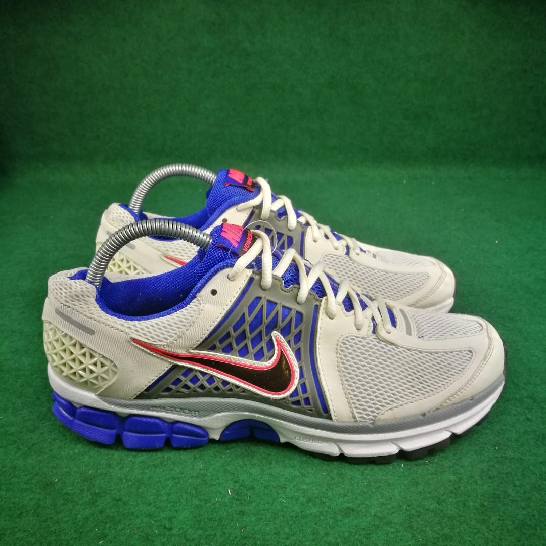 Nike Vomero 6, Men's Fashion, Footwear, Sneakers on Carousell