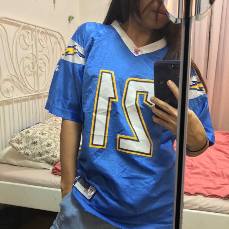 Original NFL Jersey X Reebok Women s Fashion Jewelry Organisers Brooches on Carousell