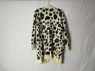 Oversized Leopard knit cardigan
