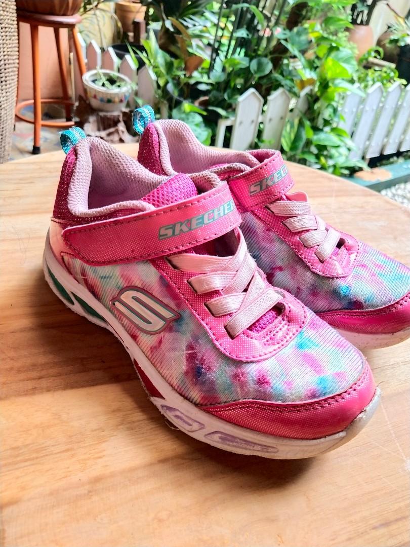 Sepatu merk skechers online
