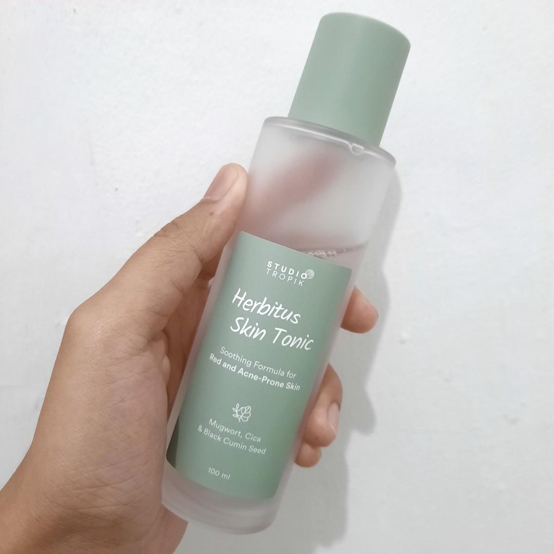 studio tropik herbitus skin tonic