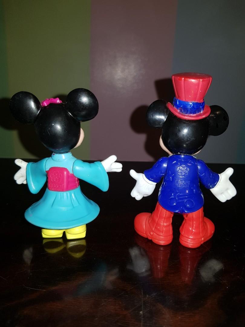 1993 Epcot Center Goofy in Norway McDonalds Happy Meal Toy 