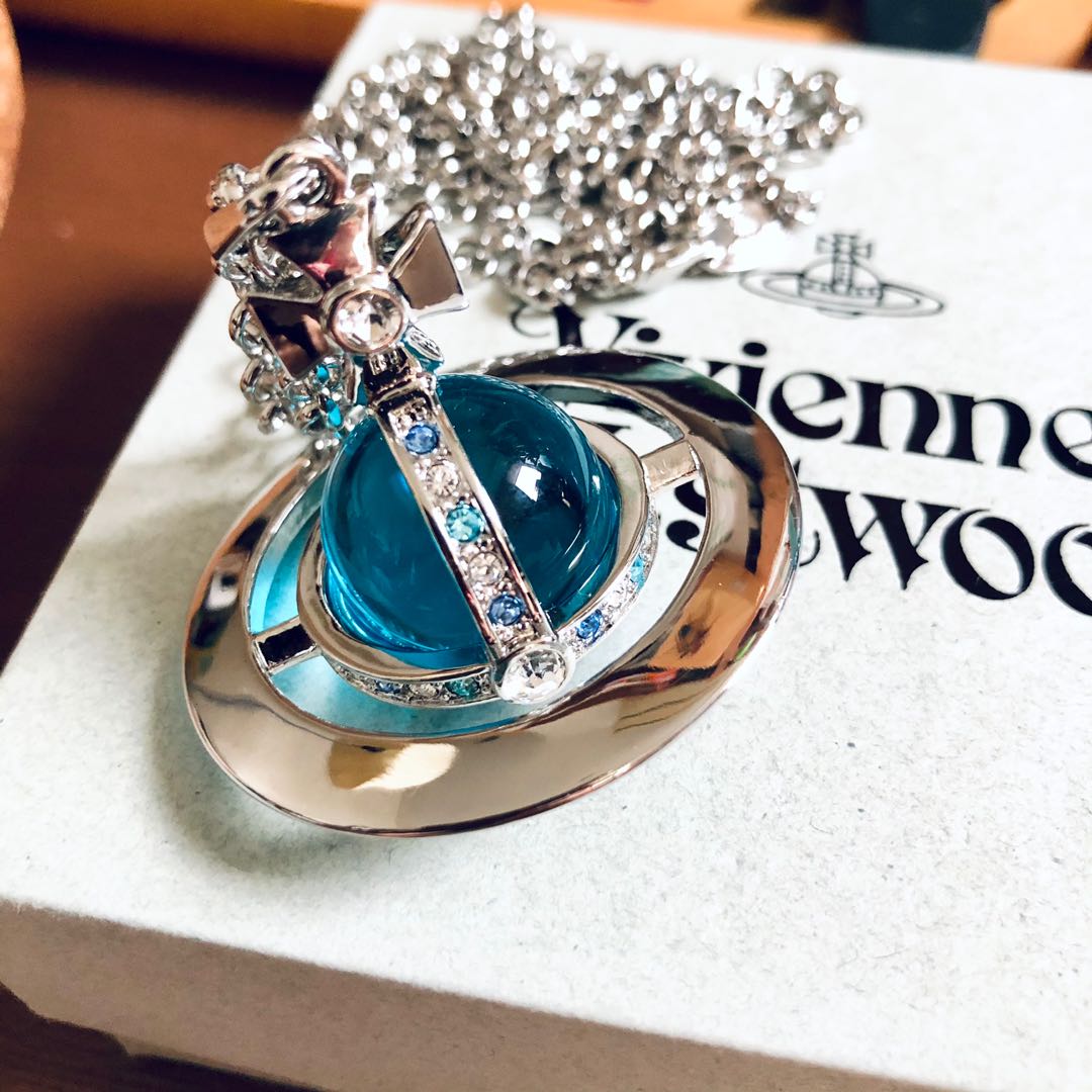 Rare vivienne sales westwood necklace