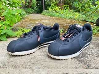 Cortez black top and rose gold
