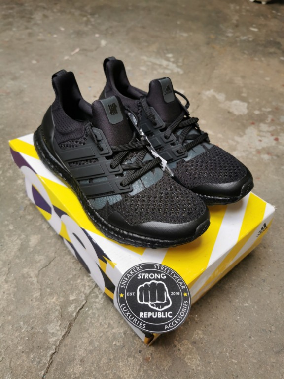 Adidas undefeated triple black top