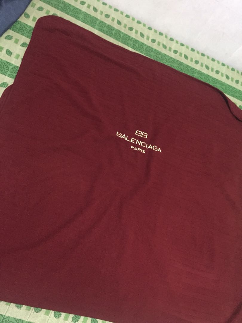 Balenciaga blanket red