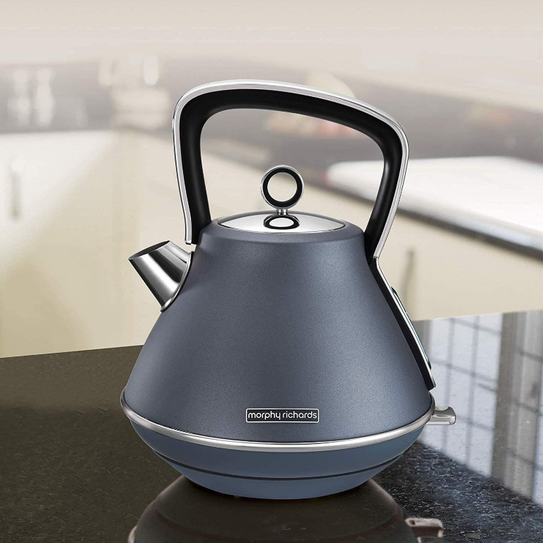 BNIB MORPHY RICHARDS EVOKE SPECIAL EDITION 1.5L PYRAMID KETTLE STEEL