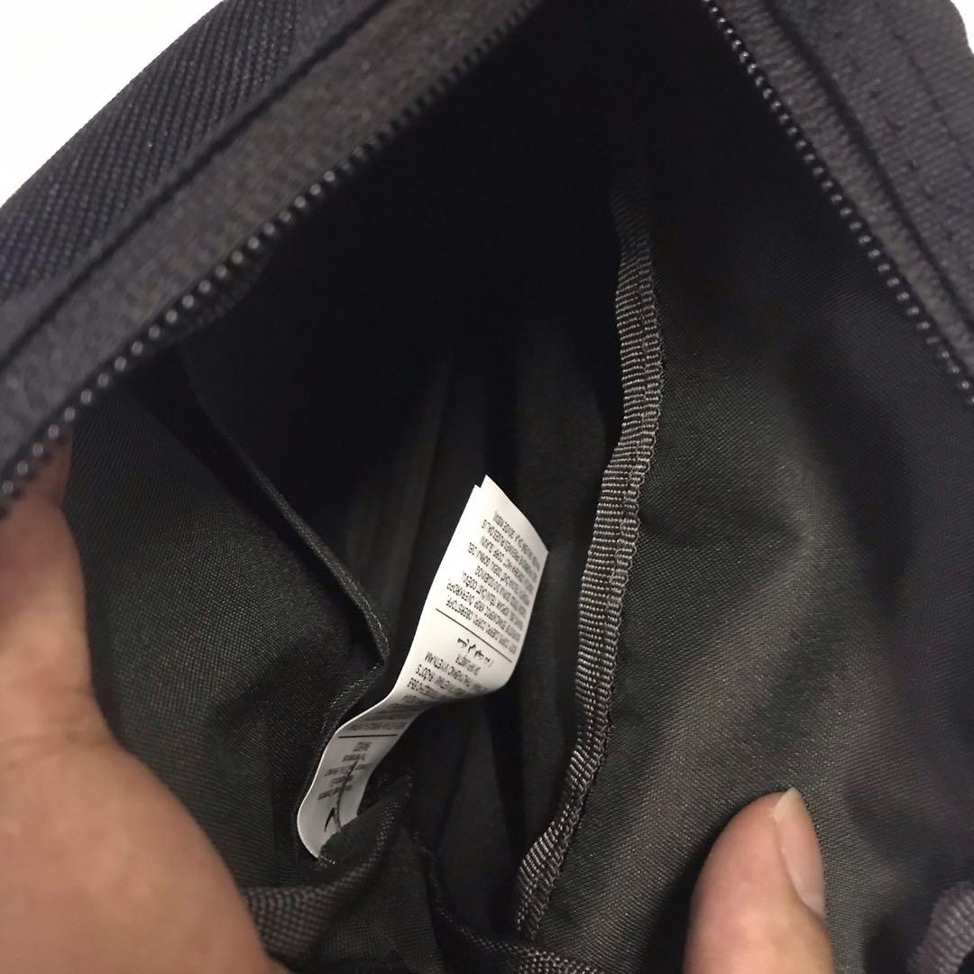 Air max pouch top