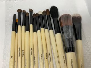 （分類：）位於 。 由 kk___2021 提交（商品編號 1075516355，圖片 1）。簡介： 。