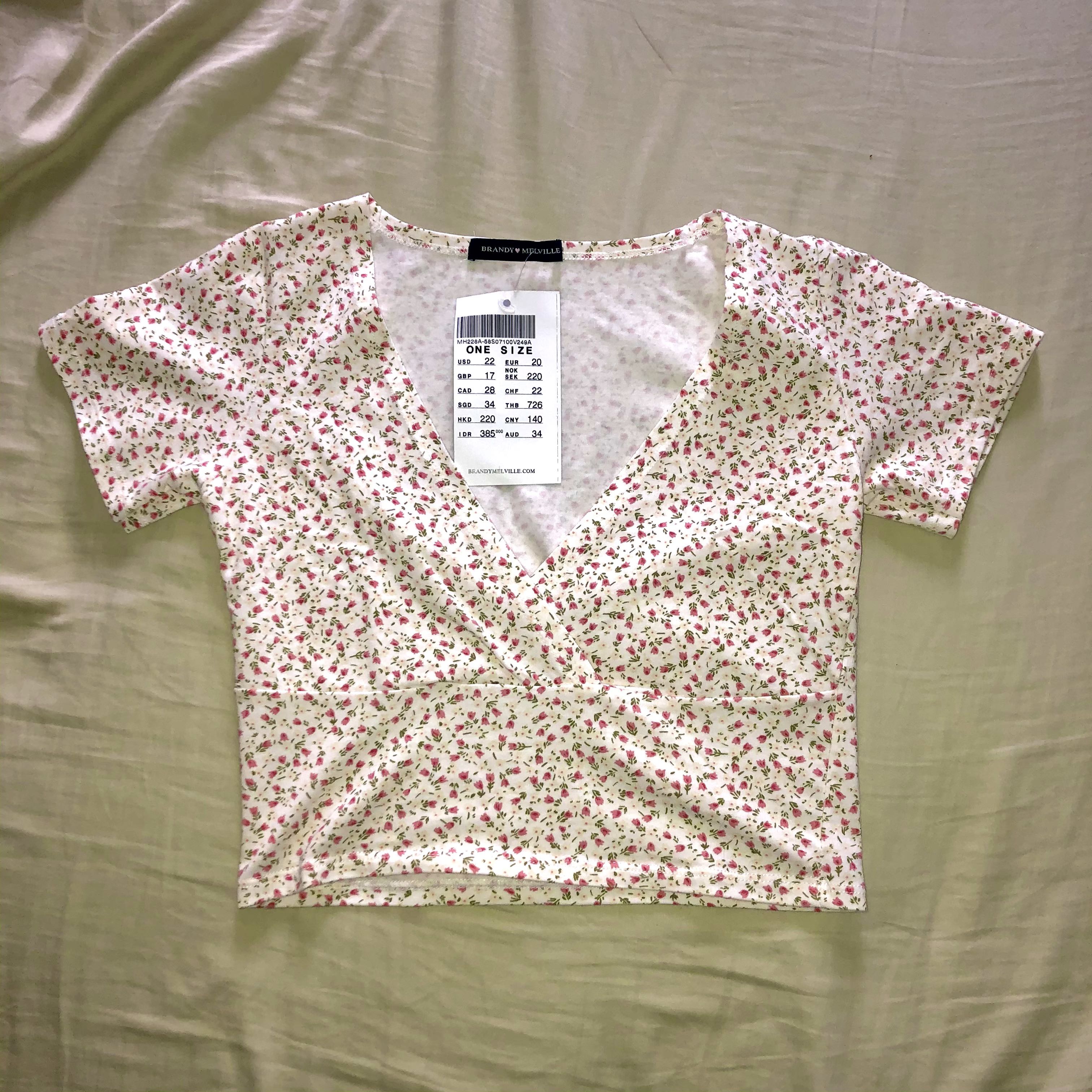 Brandy Melville Amara Top Women S Fashion Tops Others Tops On Carousell