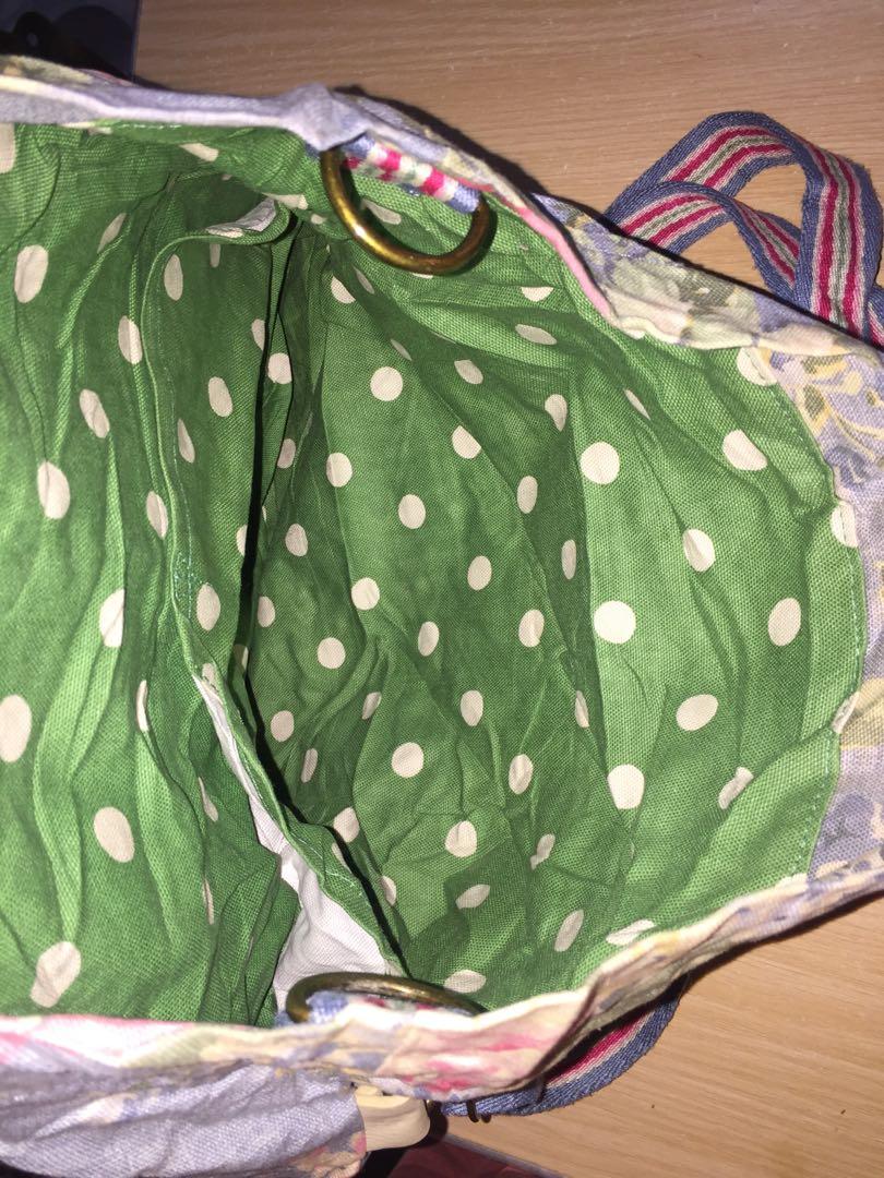 Cath Kidston (Category: Purses & Pouches) located in Santa Rosa. Submitted by paynyl (Listing ID 1075536168, Image 3). Description: Almost good as new.