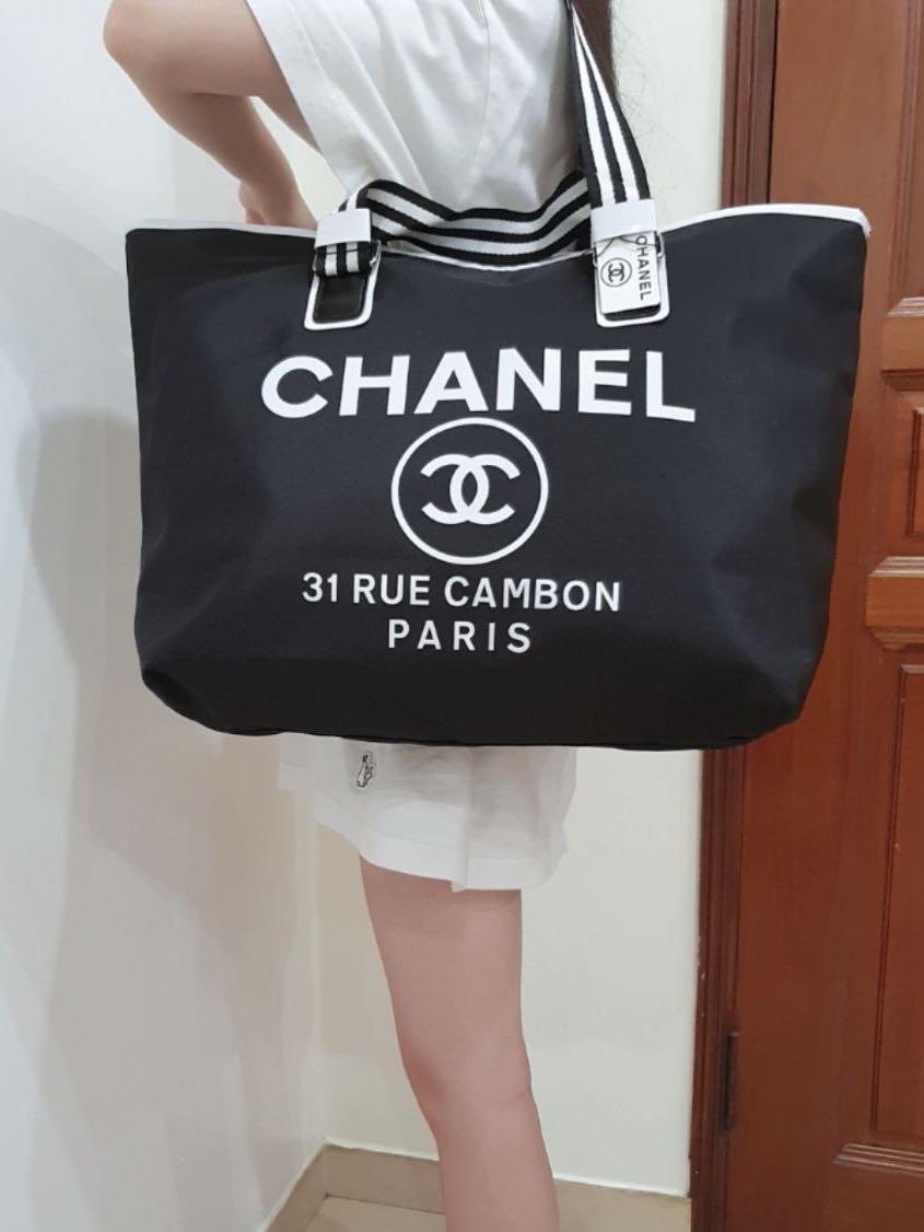 Your Complete Guide to Chanel's Novelty Bags and Minaudières - BagAddicts  Anonymous