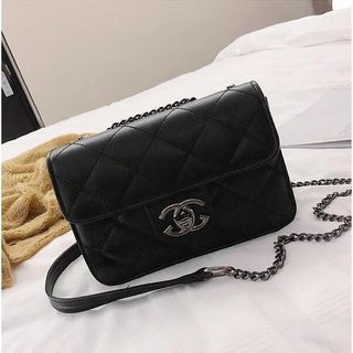 (Category: ) located in . Submitted by sgloots.sg (Listing ID 1075532970, Image 1). Description: .