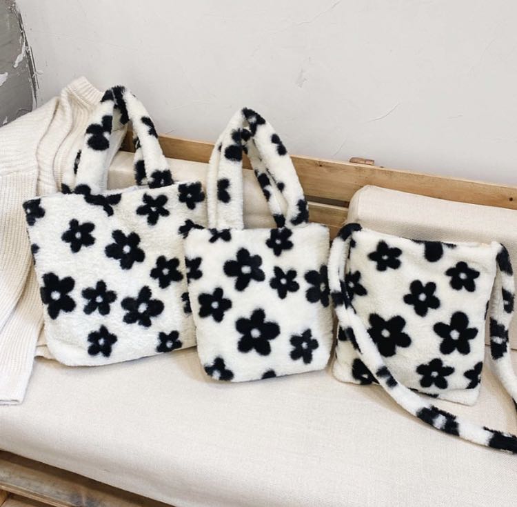 Daisy fluffy bag cheap