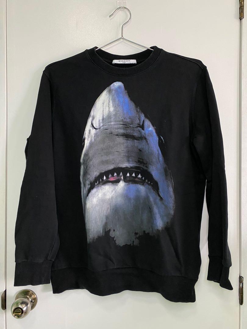 Givenchy hot sale sweater shark