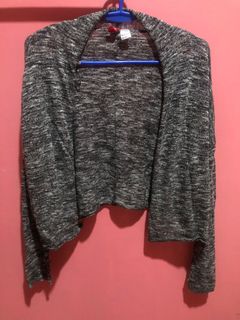 (Category: ) located in . Submitted by ysa.closet (Listing ID 1075603734, Image 1). Description: .