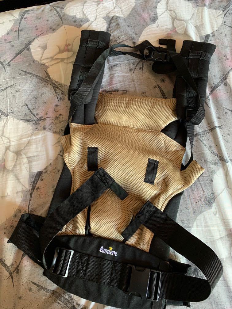 Lumiere baby cheap carrier