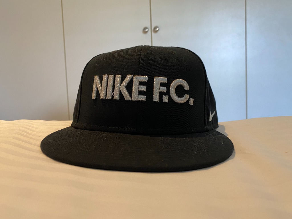 Nativo Mattina Cuore Snapback Nike Fc Tortura Verticale Il Suo