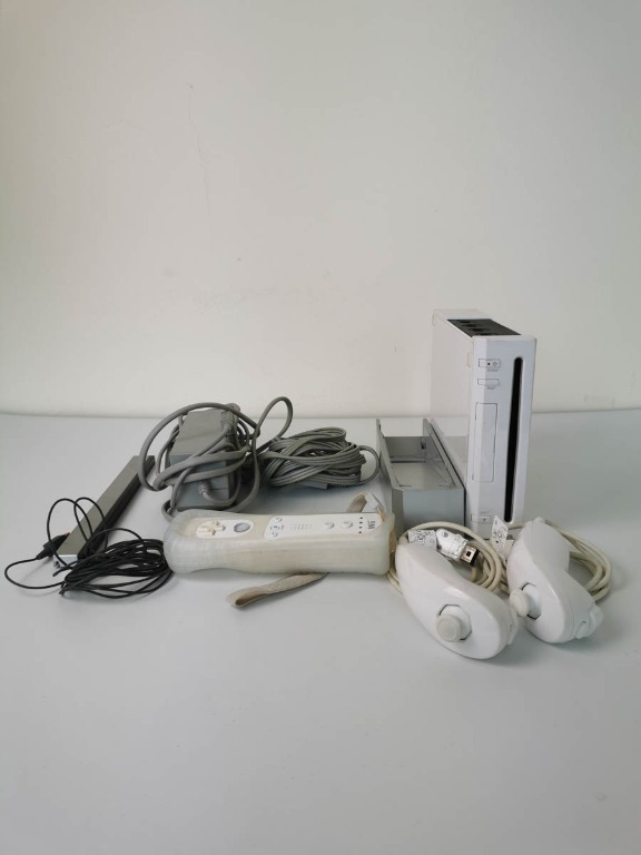 Nintendo Wii Console [RVL-001] Game System