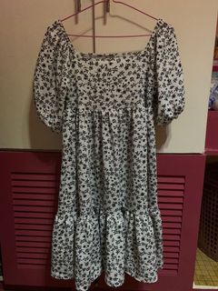(Category: ) located in . Submitted by elas_closet_declutter (Listing ID 1075568935, Image 1). Description: .