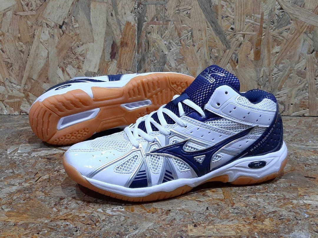 Harga sepatu mizuno tornado shop