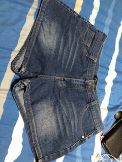 (Category: ) located in . Submitted by roses1977 (Listing ID 1075498155, Image 1). Description: .
