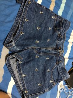 (Category: ) located in . Submitted by roses1977 (Listing ID 1075498847, Image 1). Description: .
