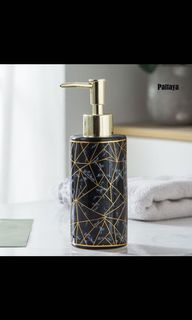 (Category: ) located in . Submitted by impulsivebuysheeee (Listing ID 1075630349, Image 1). Description: .