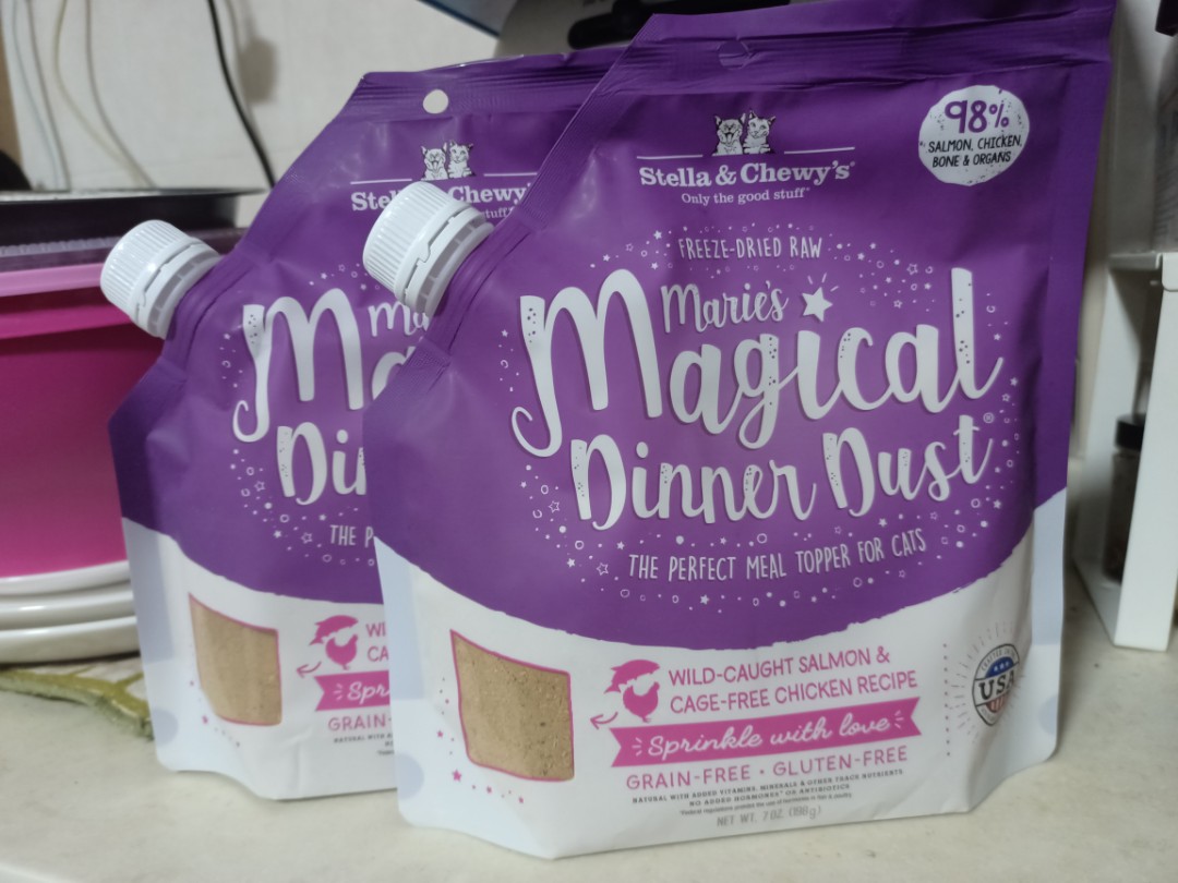 Stella & Chewy's Marie's Magical Dinner Dust Salmon & Chicken Freeze-Dried  Cat Food Topper 7oz, Pet Supplies, Pet Food on Carousell