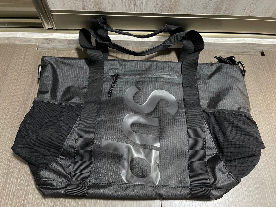 Supreme SS21 Zip Tote Black, 男裝, 袋, 腰袋、手提袋、小袋- Carousell