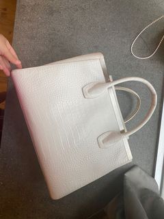 （分類：）位於 。 由 hijres 提交（商品編號 1075584627，圖片 1）。簡介： 。