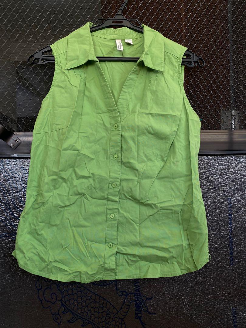 T-shirt for women (Category: Sleeveless) located in Pasig City. Submitted by adrclutter (Listing ID 1075551148, Image 1). Description: Excellent Condition .