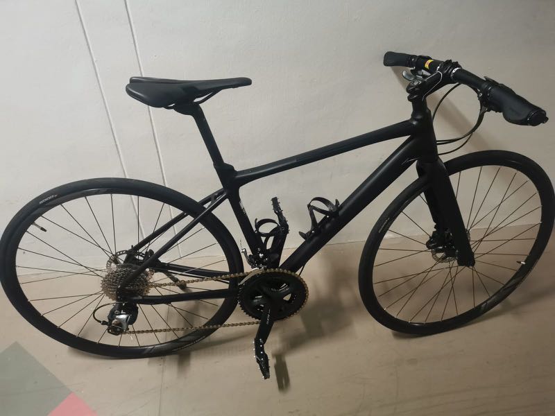 Upgraded Giant Fastroad SL1 hybrid Sports Equipment Bicycles