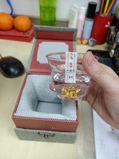 Yamazakura tea glass with 24k gold bottom