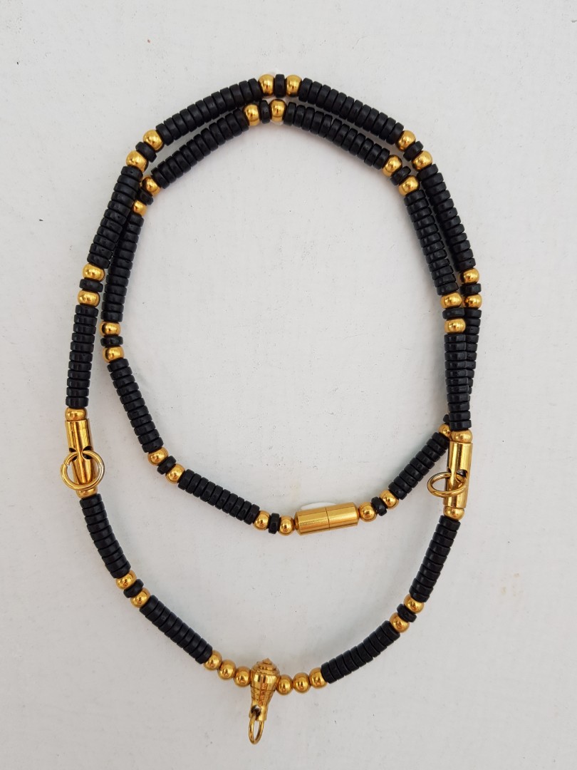 Coconut bead necklace store